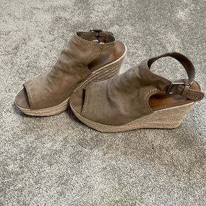 Wedge sandal